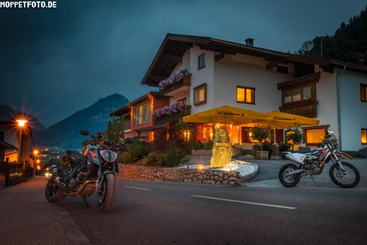 Das Sonnleiten Ski- Und Motorradhotel Bruck Im Zillertal Bruck am Ziller Exteriör bild