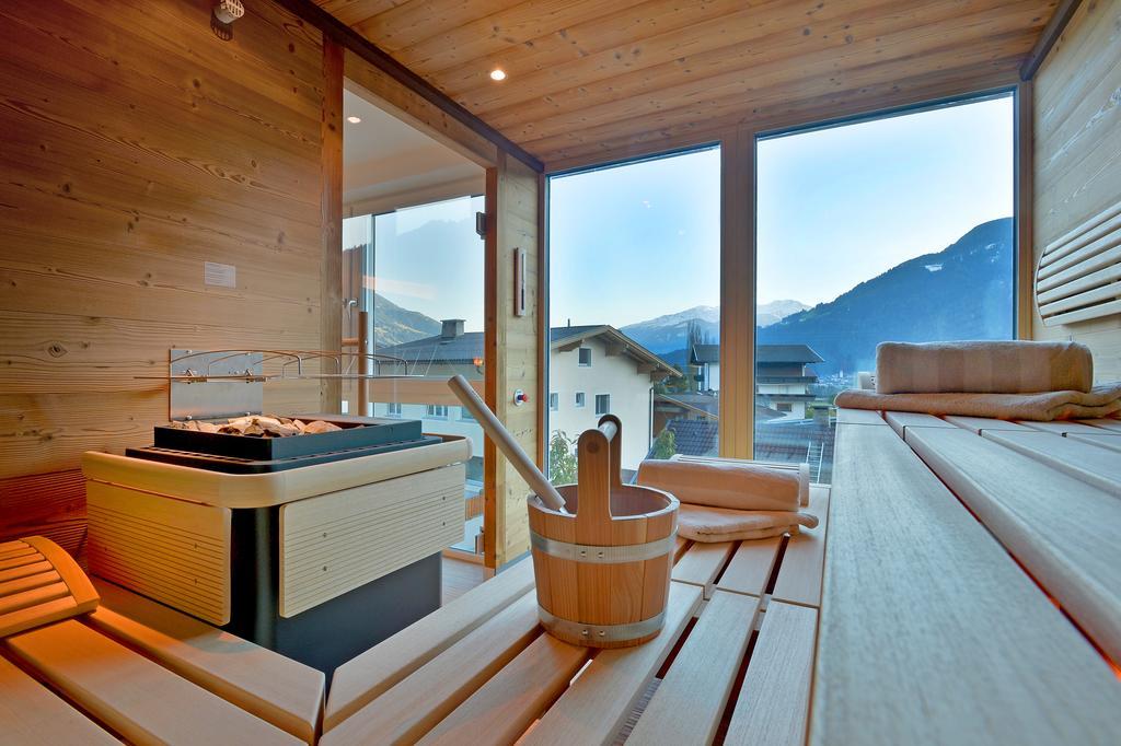 Das Sonnleiten Ski- Und Motorradhotel Bruck Im Zillertal Bruck am Ziller Exteriör bild