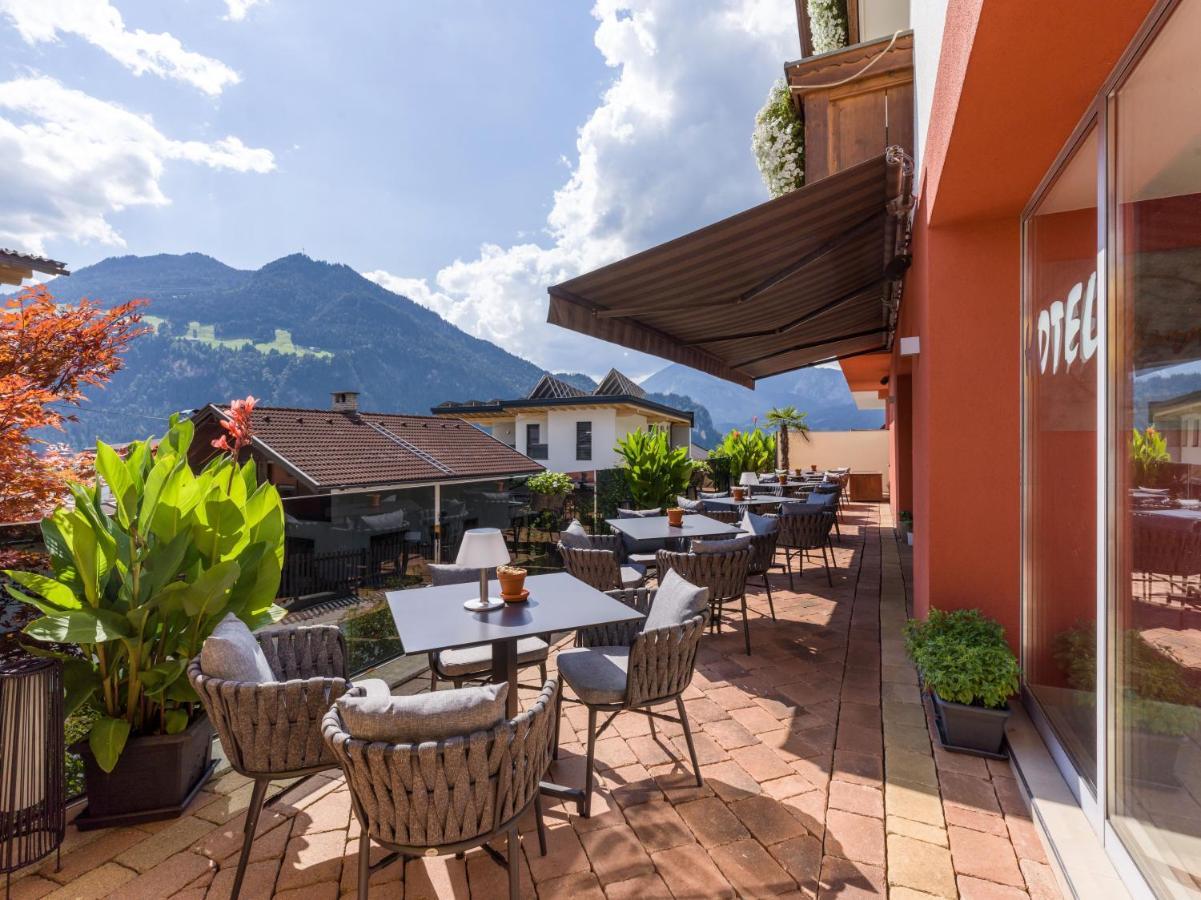 Das Sonnleiten Ski- Und Motorradhotel Bruck Im Zillertal Bruck am Ziller Exteriör bild