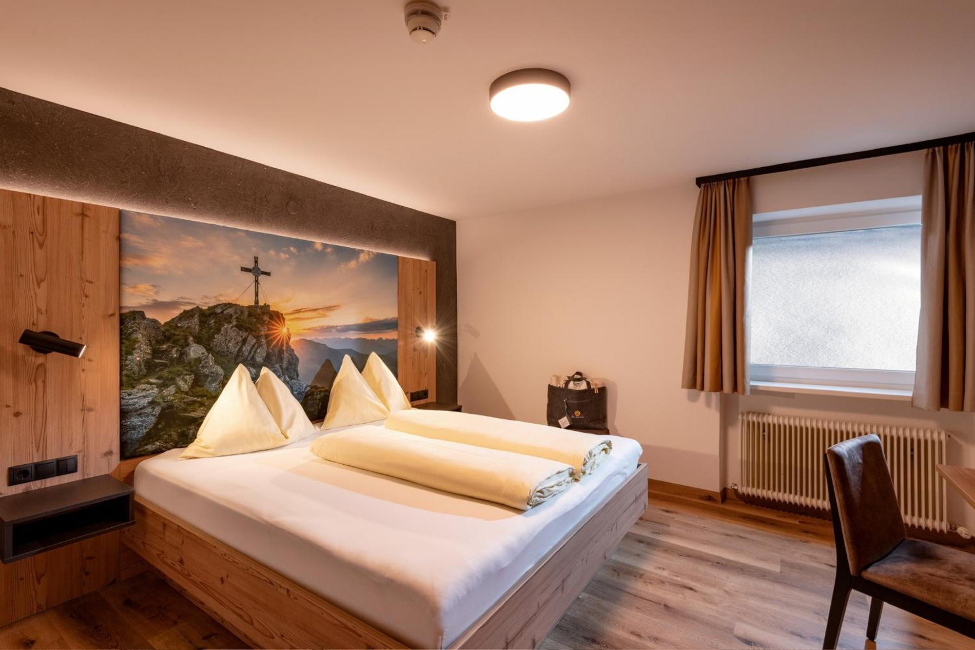 Das Sonnleiten Ski- Und Motorradhotel Bruck Im Zillertal Bruck am Ziller Exteriör bild