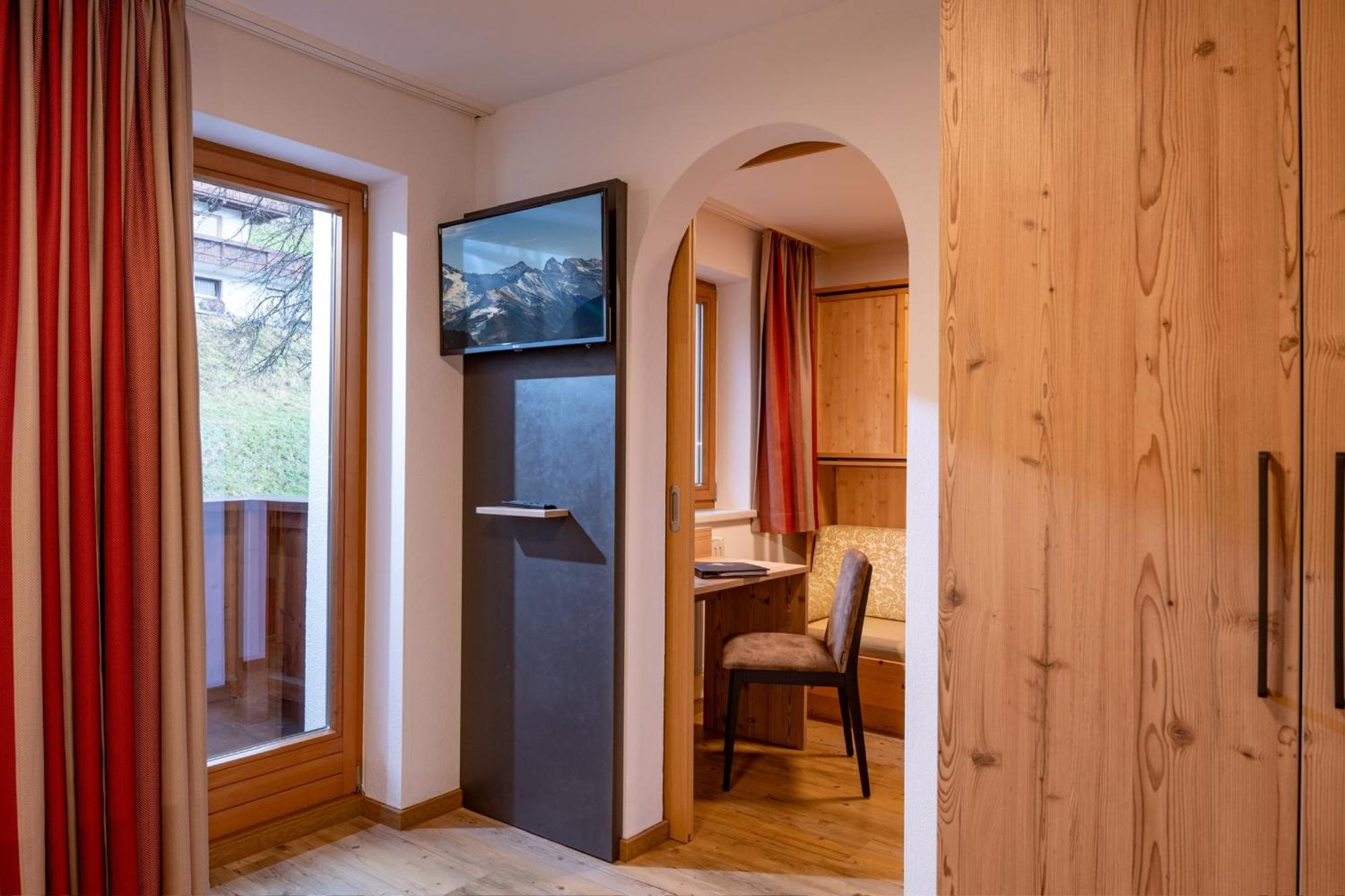 Das Sonnleiten Ski- Und Motorradhotel Bruck Im Zillertal Bruck am Ziller Exteriör bild