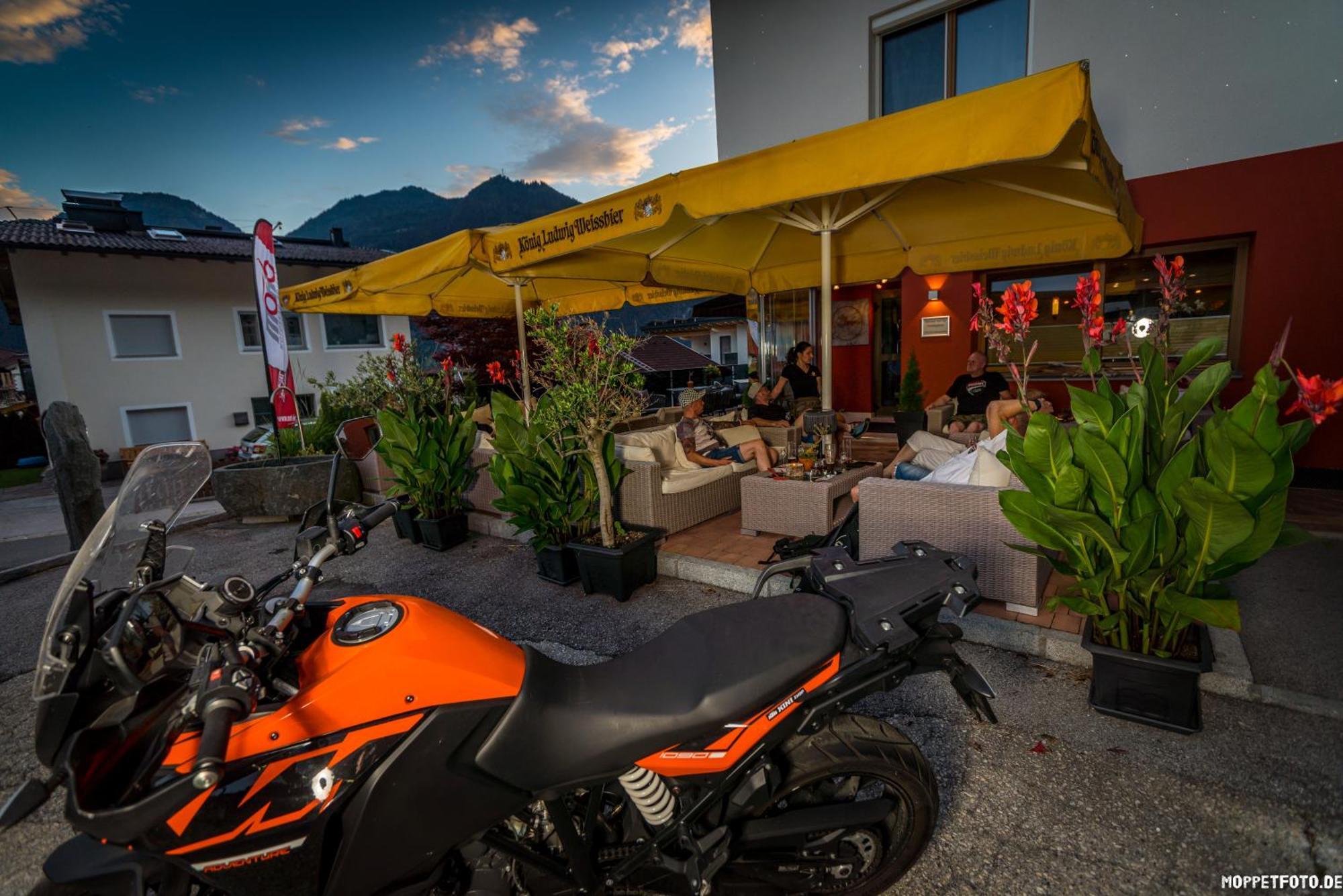 Das Sonnleiten Ski- Und Motorradhotel Bruck Im Zillertal Bruck am Ziller Exteriör bild