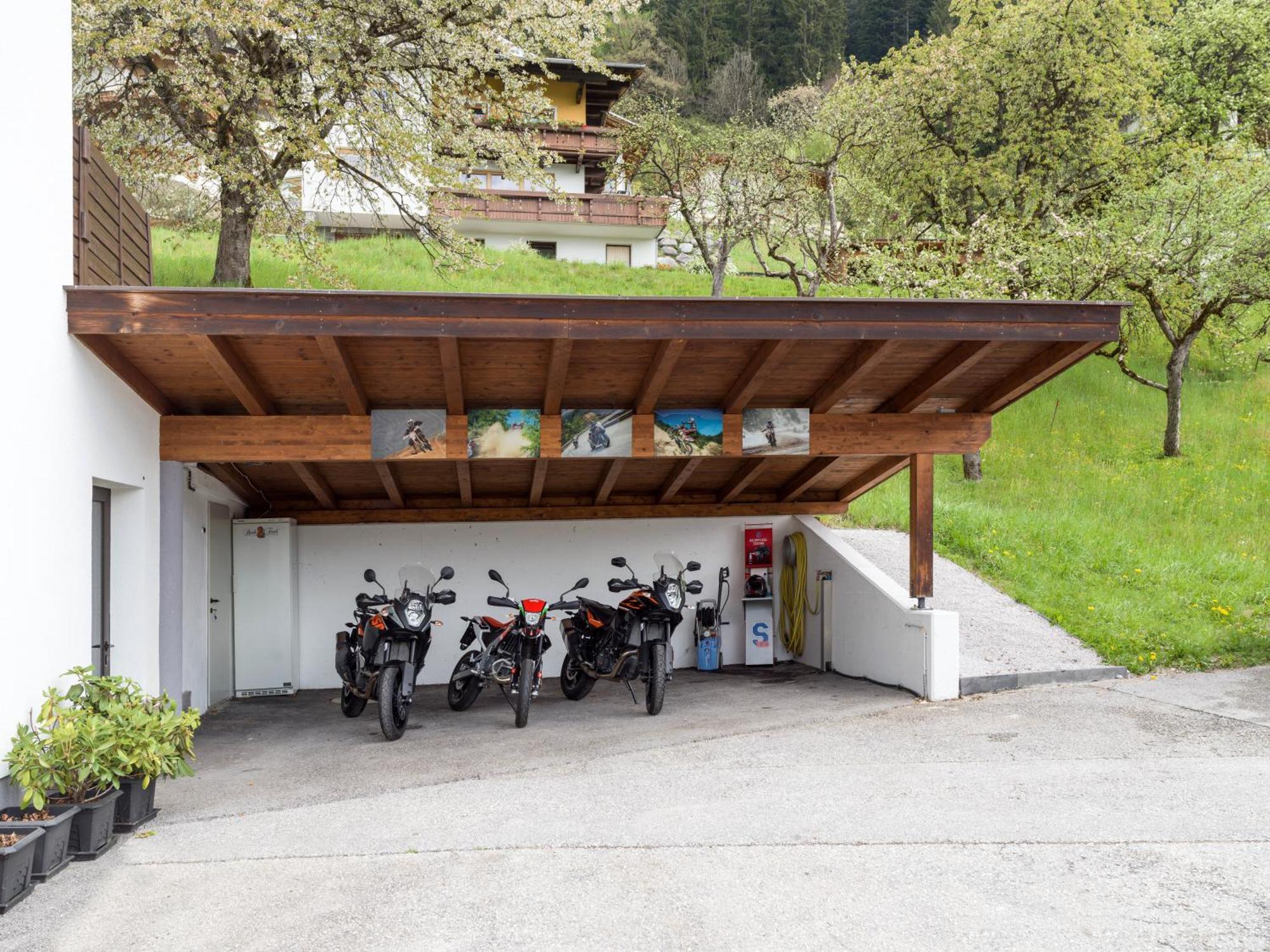 Das Sonnleiten Ski- Und Motorradhotel Bruck Im Zillertal Bruck am Ziller Exteriör bild