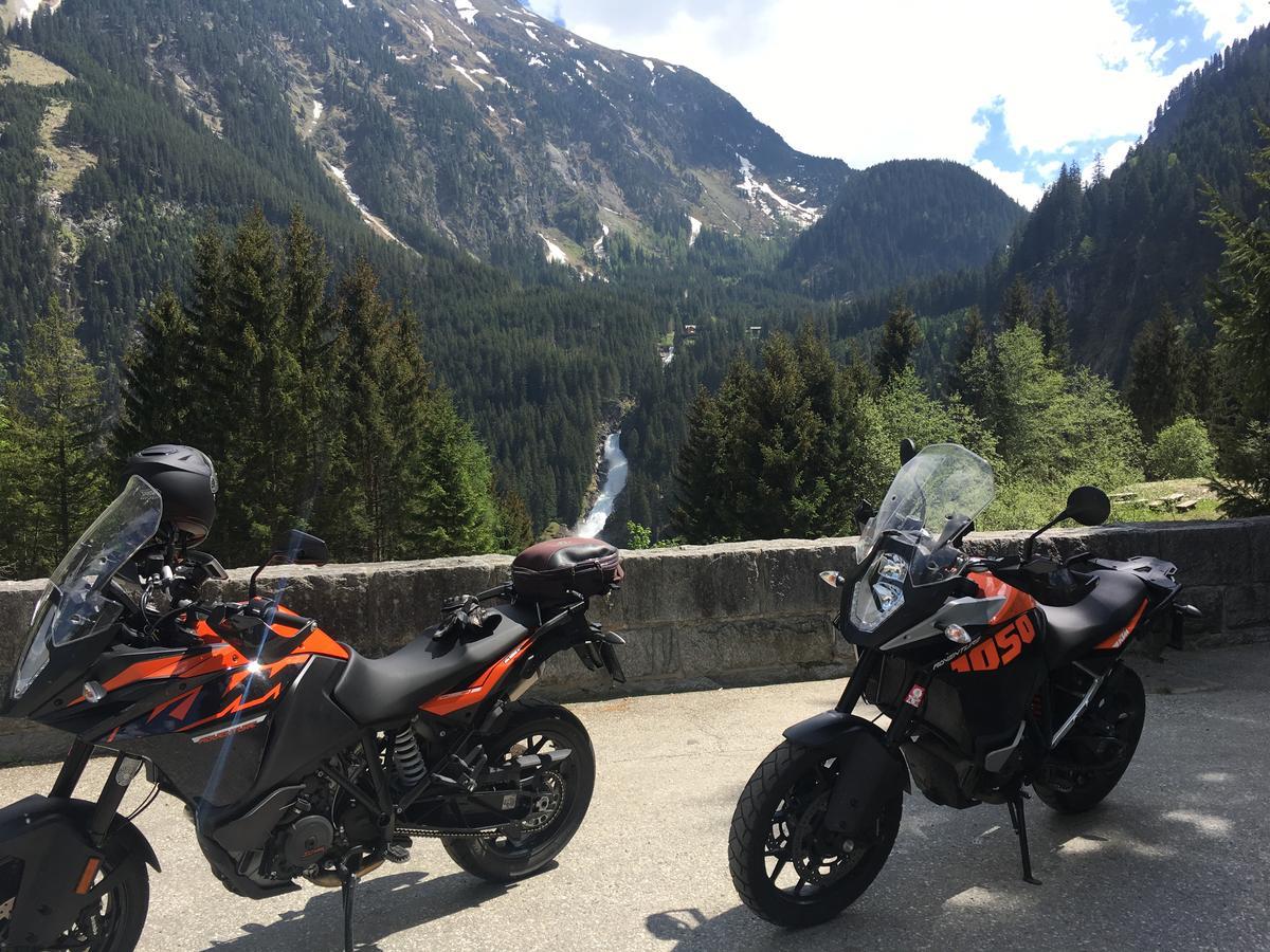 Das Sonnleiten Ski- Und Motorradhotel Bruck Im Zillertal Bruck am Ziller Exteriör bild